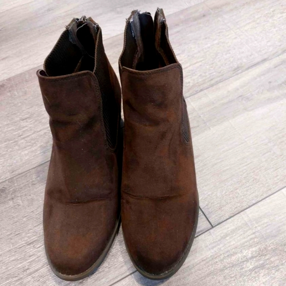 Ankle boots